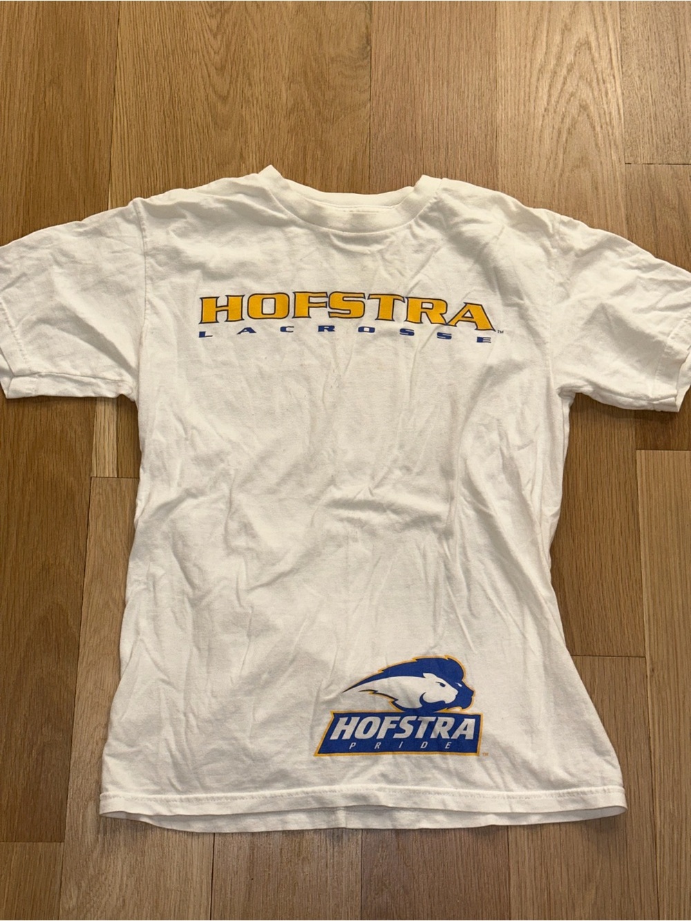 Women’s Hofstra Lacrosse White Graphic Tee Size Small